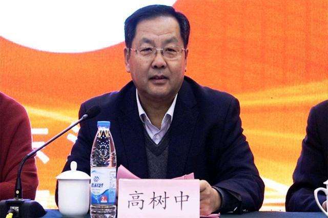 名中医高树中，创立一针疗法，仅用一穴一针治病，人称“高一针”