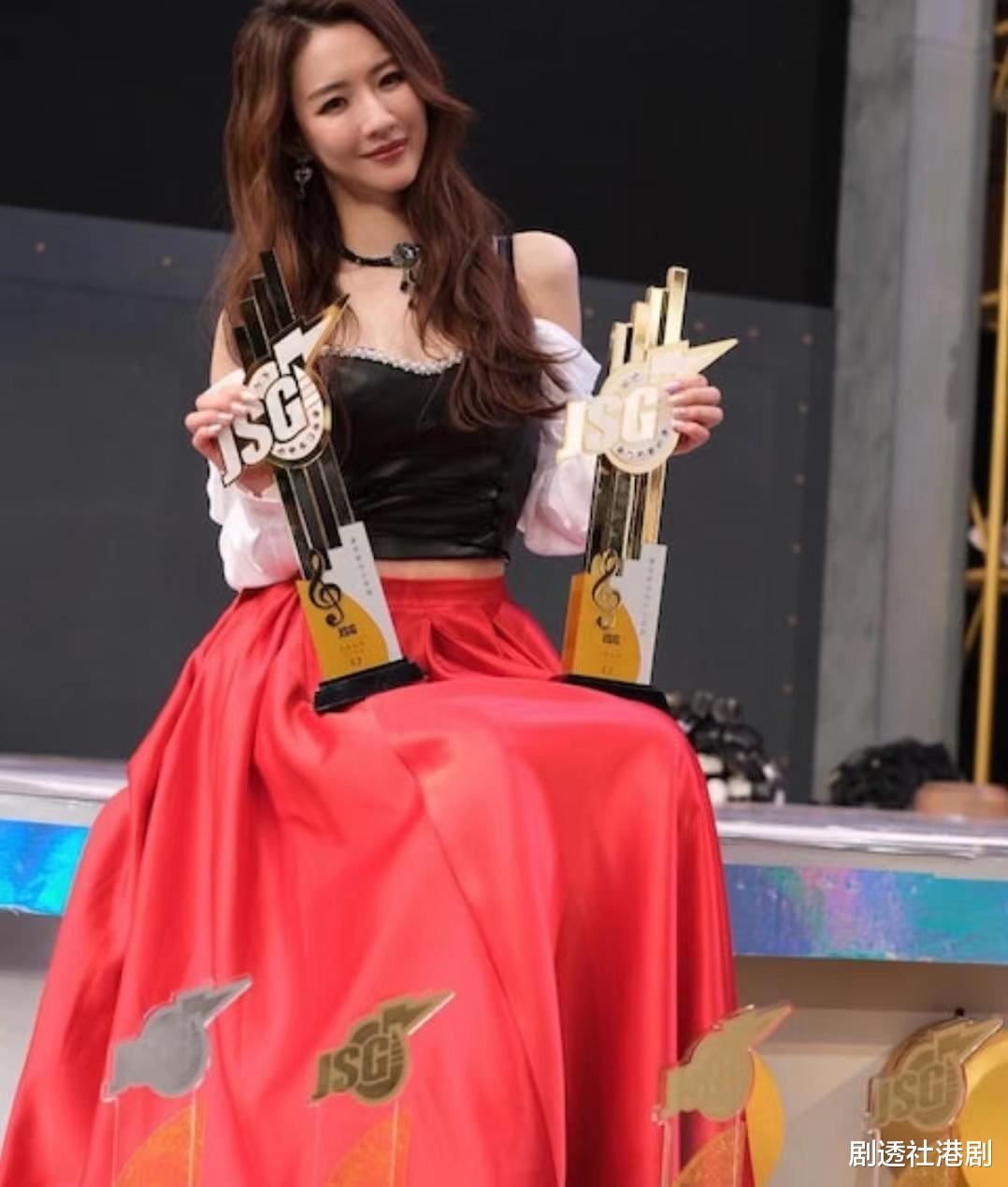 去意已决?TVB女歌手屡被传不被捧而离巢,账号已不见公司联络方式