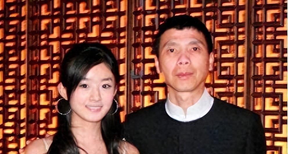 曝赵丽颖怀二胎现身,婆婆送500w珠宝求原谅,女方这次要求办盛大的婚礼