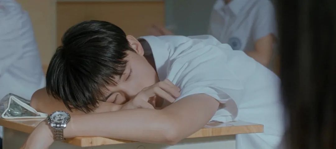 太假了!编剧是没读过书吗?