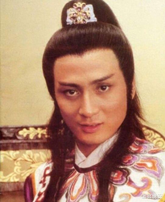 巅峰时帅气逼人，30岁后颜值坍塌很快的6位男星