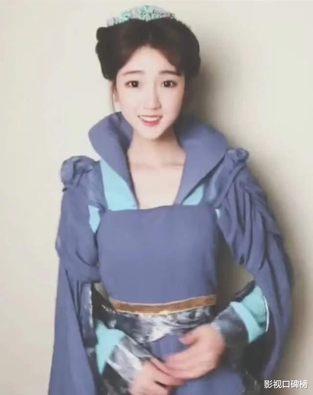 神似卢昱晓,勇闯横店影视城,《鸣龙少年》的边晓晓终于火了