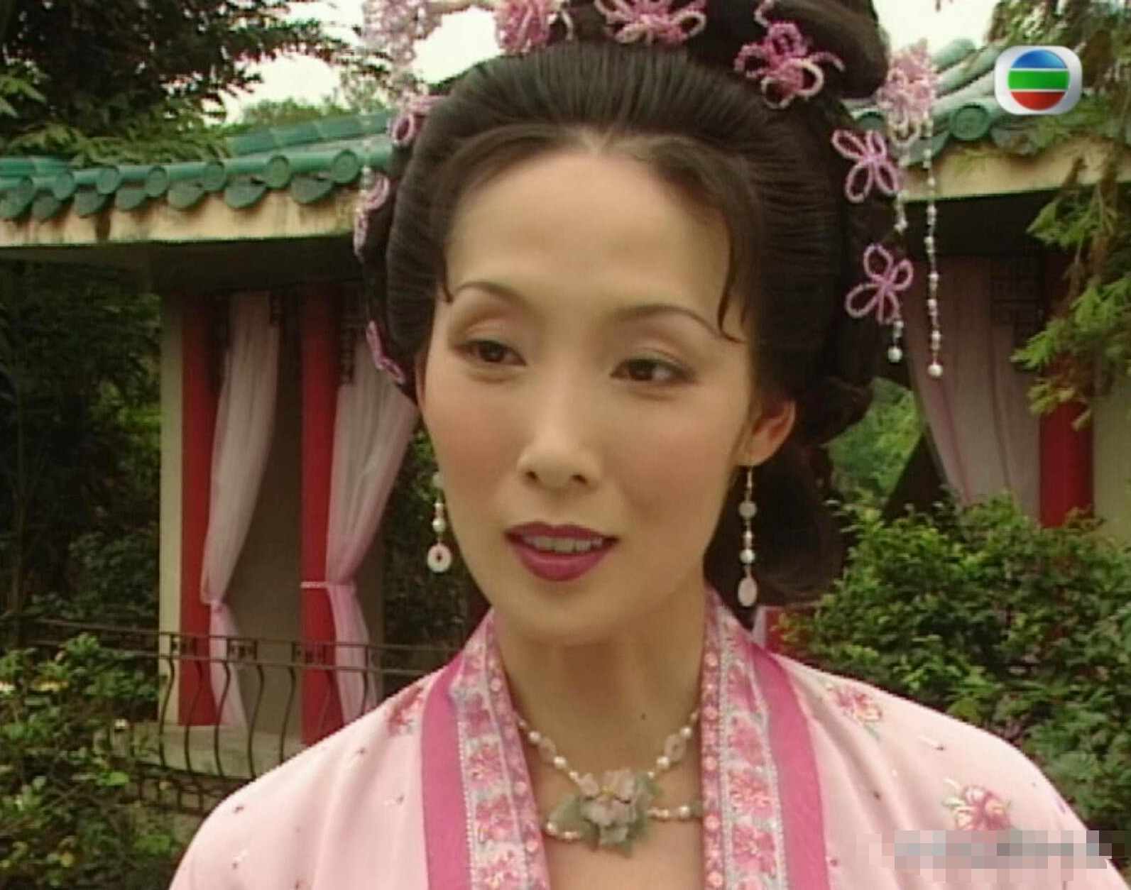 关宝慧|港圈审美，明明get不到美，却被夸上天的10位女星