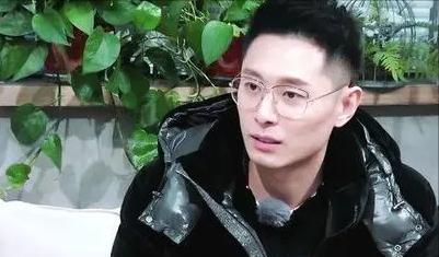 张嘉倪带俩儿子拍杂志封面，间接回击婆婆，买超举动显端倪