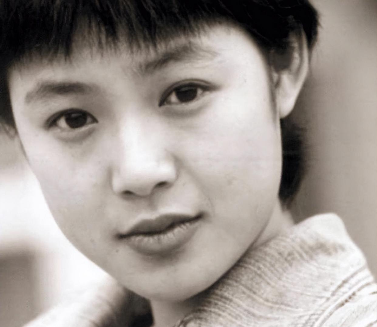 她与丈夫拍戏时“假戏真做”,戏还没有拍完,却已经身怀有孕了!