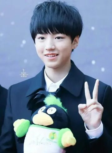 大瓜!王俊凯与经纪人地下恋情被曝光?更多黑料被扒出