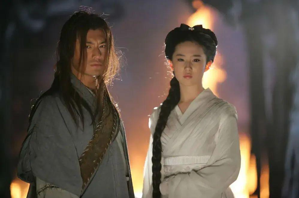 向佐|一场上海电影节,江湖地位人情世故,在黄晓明身上体现的淋漓尽致