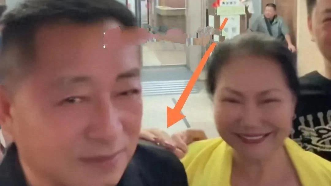 曝黄春梅心疼大S却也无奈，口碑差没办法工作，想安宁却屡次被利用