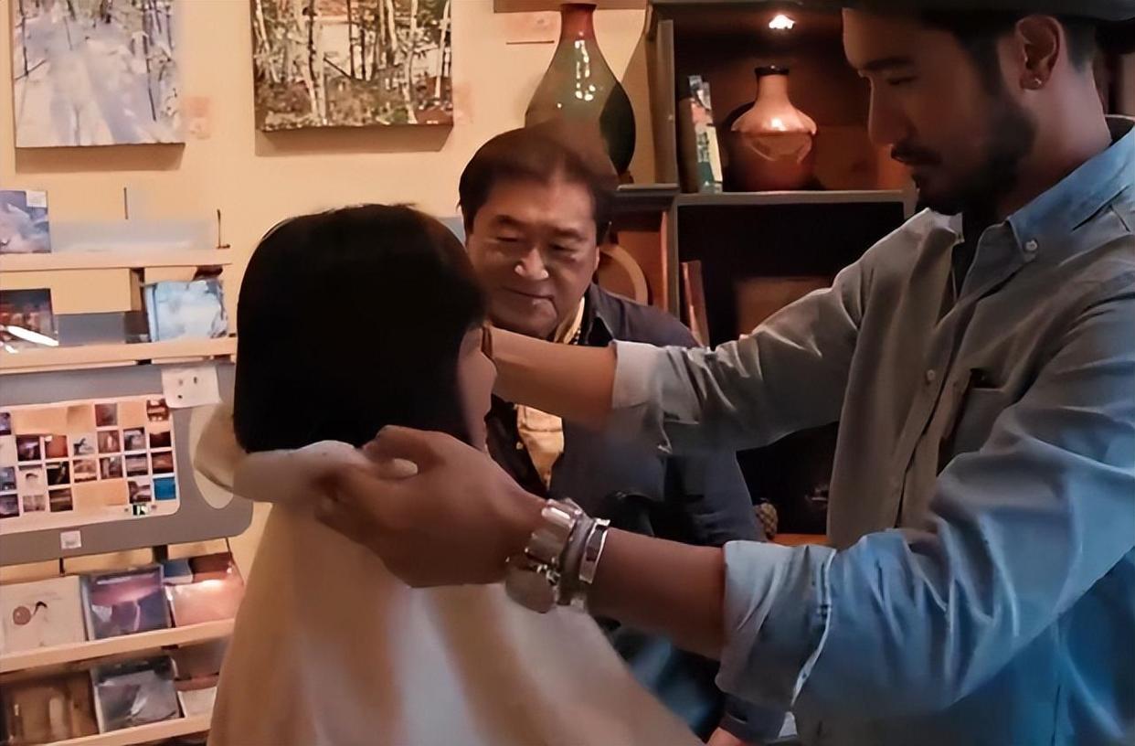 高以翔爸爸突然去世，二哥高宇侨悲痛悼念，父子俩忌日相差一天