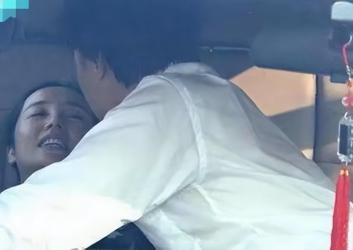 长月烬明|大瓜!曝蒋雯丽包养多位“干儿子”,为小鲜肉在外购置多套豪宅