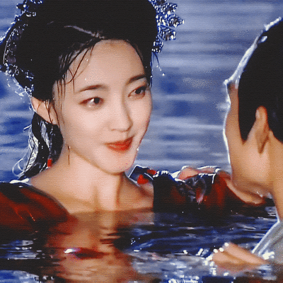 真正的花魁根本不用旁白尬吹, 人群中一眼夺目的绝色