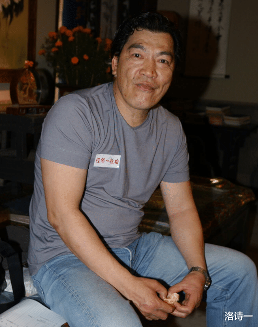 “大傻”成奎安去世14年后,两房妻子的选择截然不同