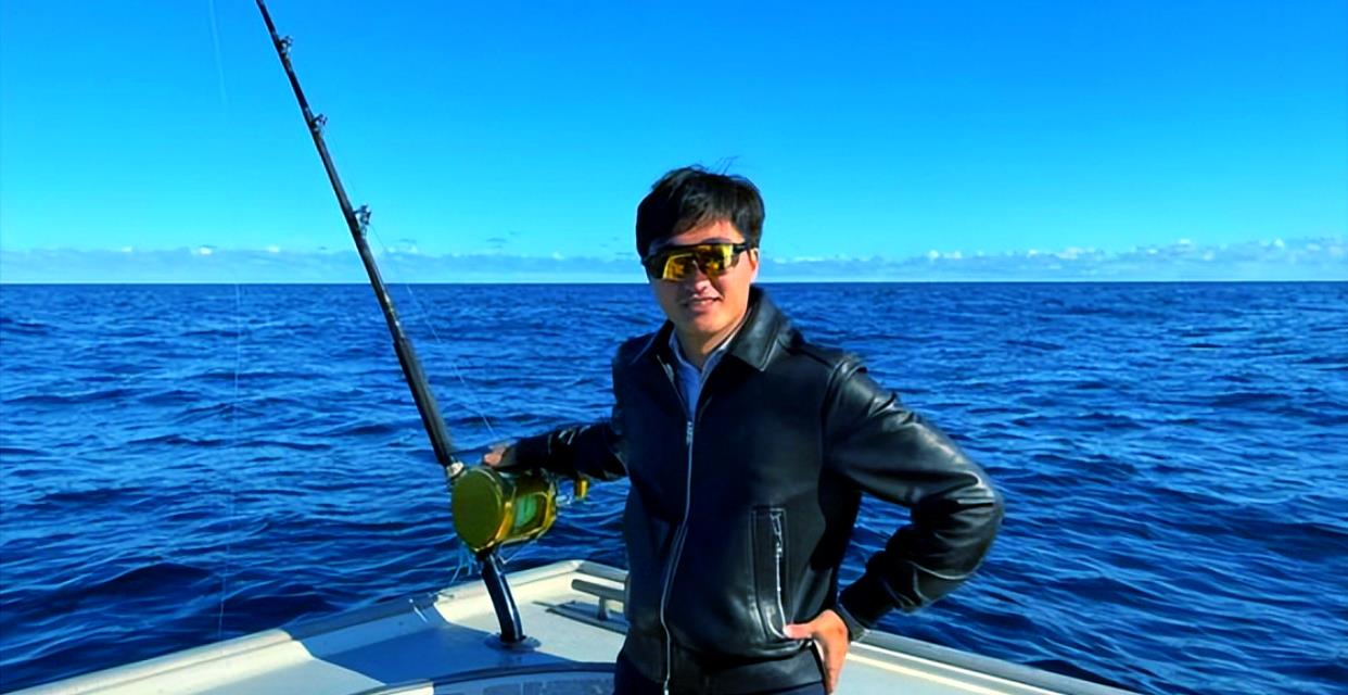 饵料|一条鱼400斤！中国人在加拿大海钓，中大鱼后和国内钓友反应一样