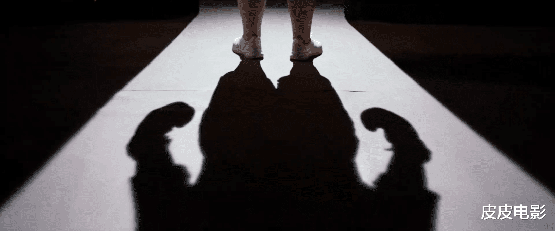 刚刚赢了一片赞美的贾玲,恐怕要因为这部电影,输掉一部分赞美了