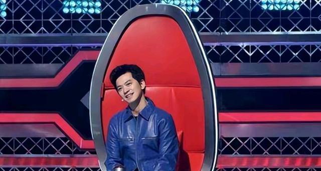 回头再看《好声音》，才发现李健当导师有意避开那英，真是大智慧