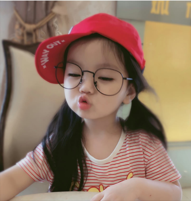 童星阿拉蕾：4岁出道年收入百万，自称要赚钱养弟弟，现状如何？