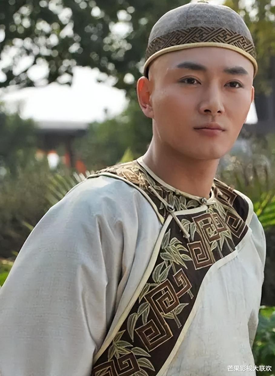 “果郡王”李东学不红，是因为他正在“另一个圈子”里，红得发紫