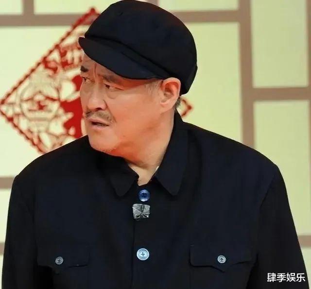赵本山|赵本山女儿球球曝父亲身体出问题，频繁抽筋拒绝治疗，春晚还行吗