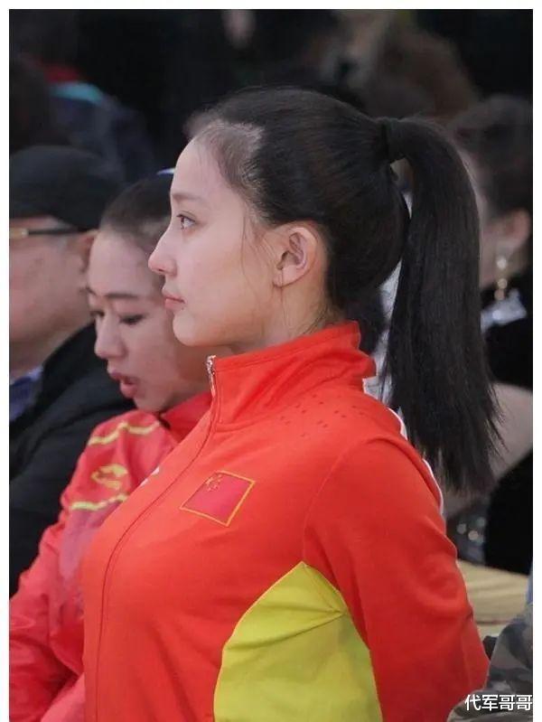 9年前，体操女神凭挺胸照走红，拒绝进娱乐圈，现在她后悔了吗？