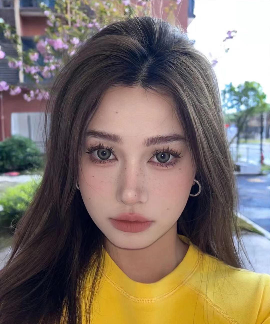 眼影 如何画出混血感？