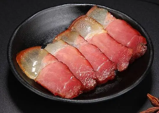 腊肉|晒干的腊肉,别直接放冰箱!教你2个土方法,放1年不变味,还更香
