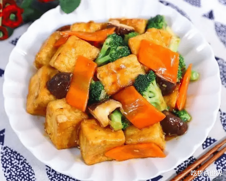 胡萝卜|建议40岁后,隔天吃一次这4种食物,富含“黄体酮”,越吃越年轻