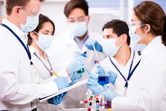 体内有癌，吃饭先知？忠告：吃饭时出现这4种异常，警惕身体警报