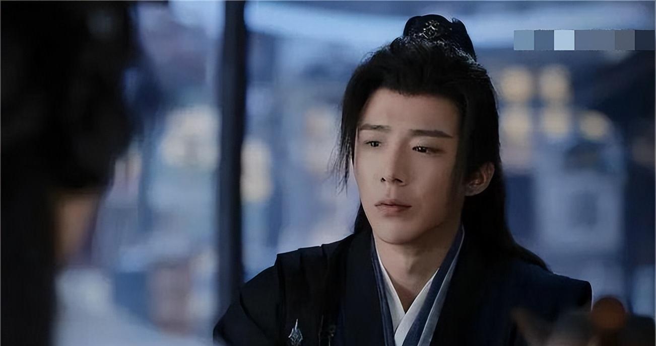 明明长相一般，粉丝非要吹捧“绝世美男”，求求你们吃点好的吧！