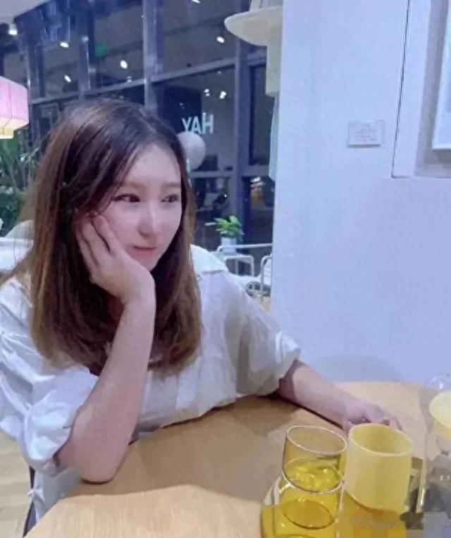 汪小菲新恋情曝光,与刘亦桐北京豪宅甜蜜同居!大S哭晕在厕所!