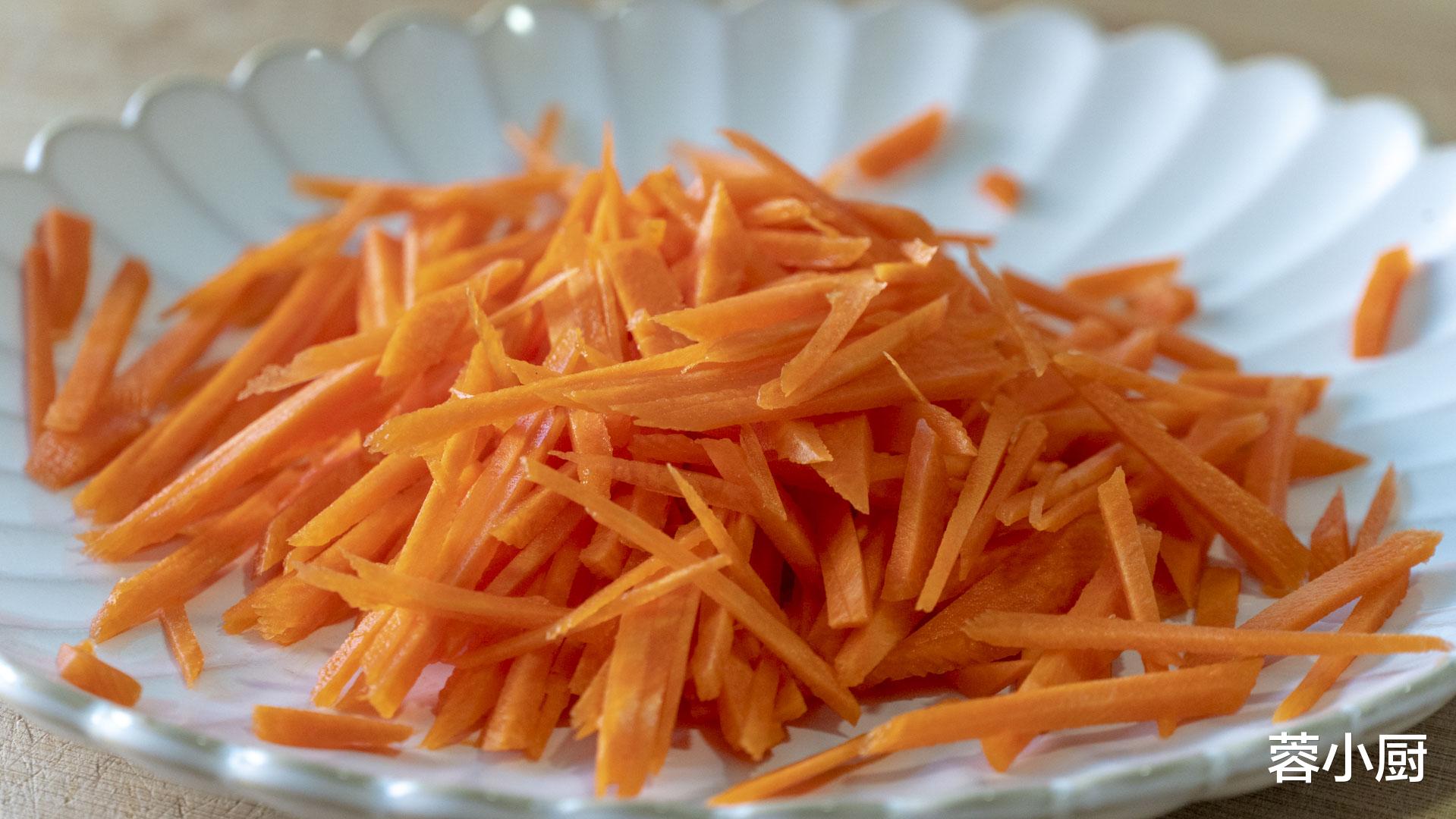 黄体酮|女人进入更年期,5种碱性食物要多吃,补“天然黄体酮”,老得慢