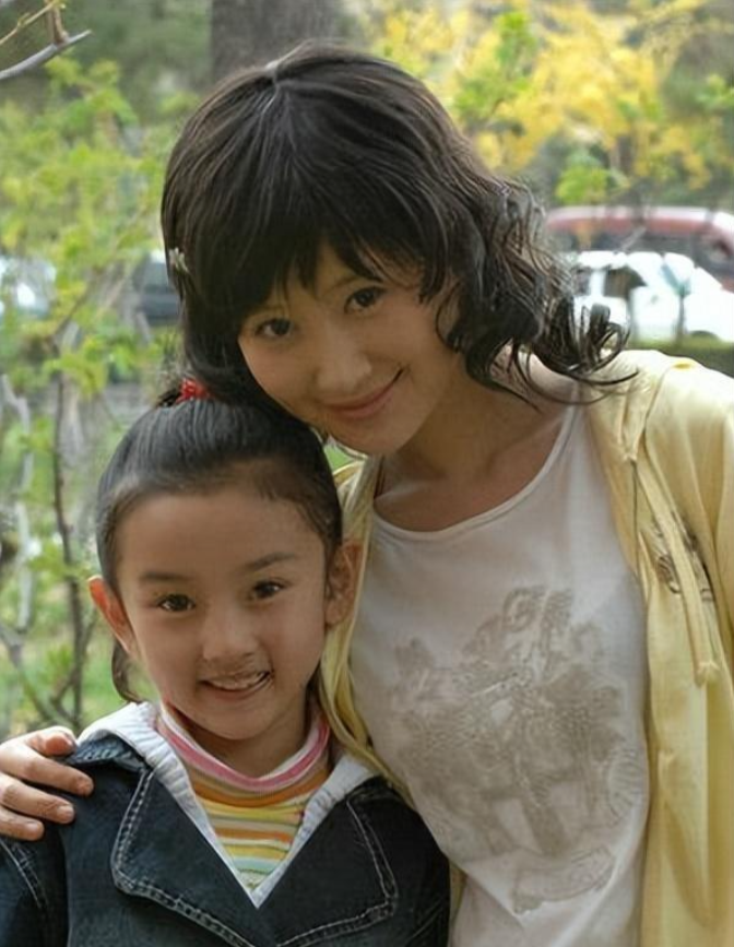 宋祖儿真面目曝光!从小为上位不择手段,私交混乱步步为营