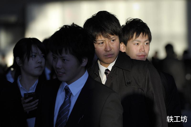 文员|余华:时代变了,努力工作不一定有回报,年轻人会越来越难