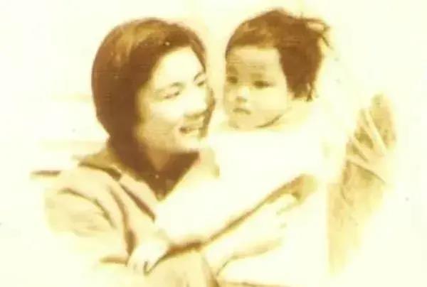 天后王菲离异两次,不敢再婚,最放心不下57岁仍单身的亲哥哥