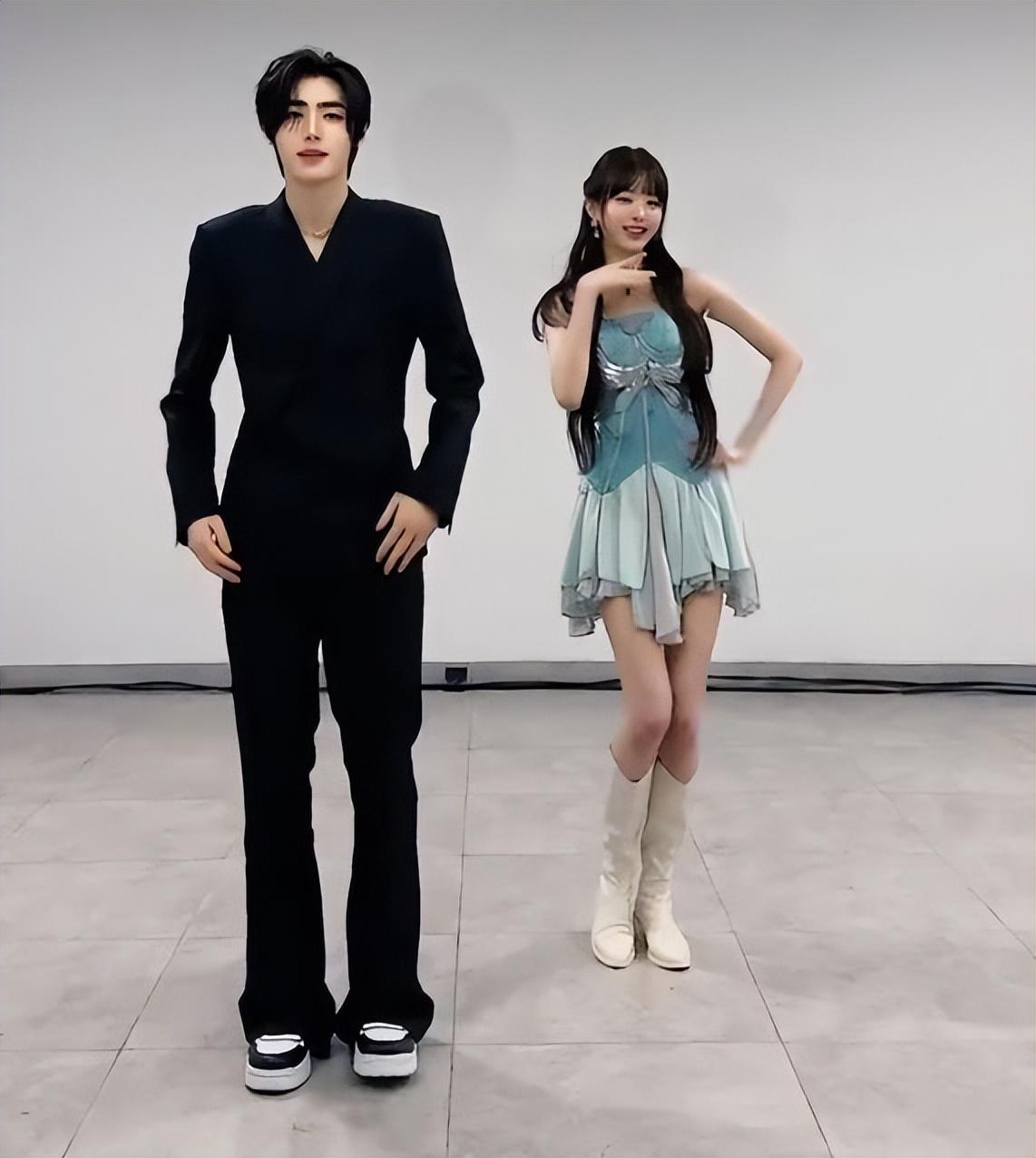 他俩身材高挑,又帅又漂亮,韩网友表示,成为情侣的话就完美了