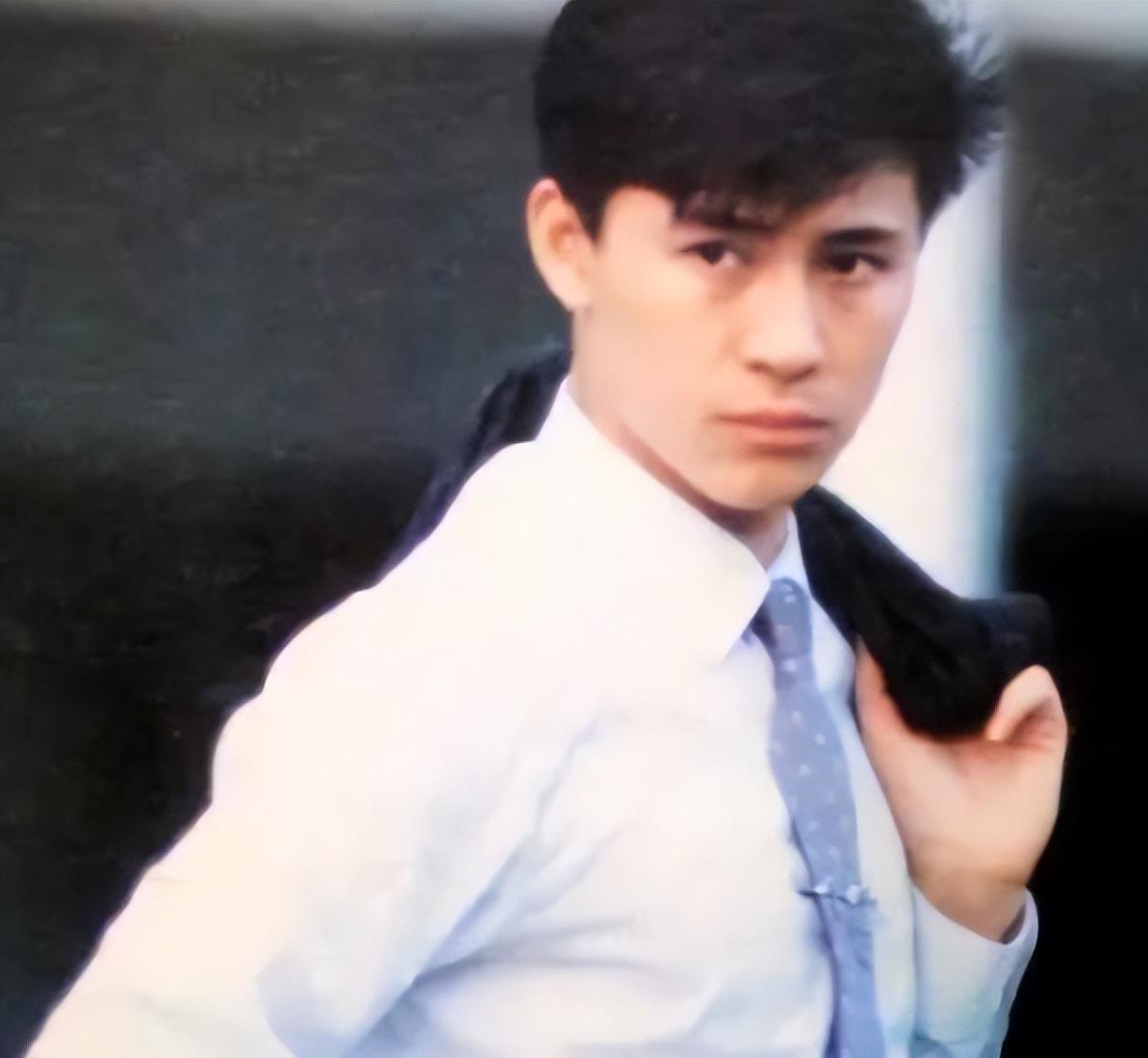 55岁解晓东近况流出,与阎维文朱时茂聚餐,喝12元饮料引热议