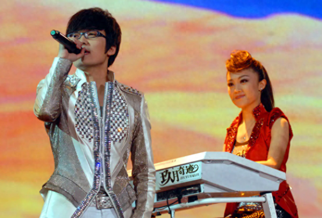 爸爸去哪儿|玖月奇迹现状:五登春晚,离婚后王小玮事业高升,王小海杳无音讯