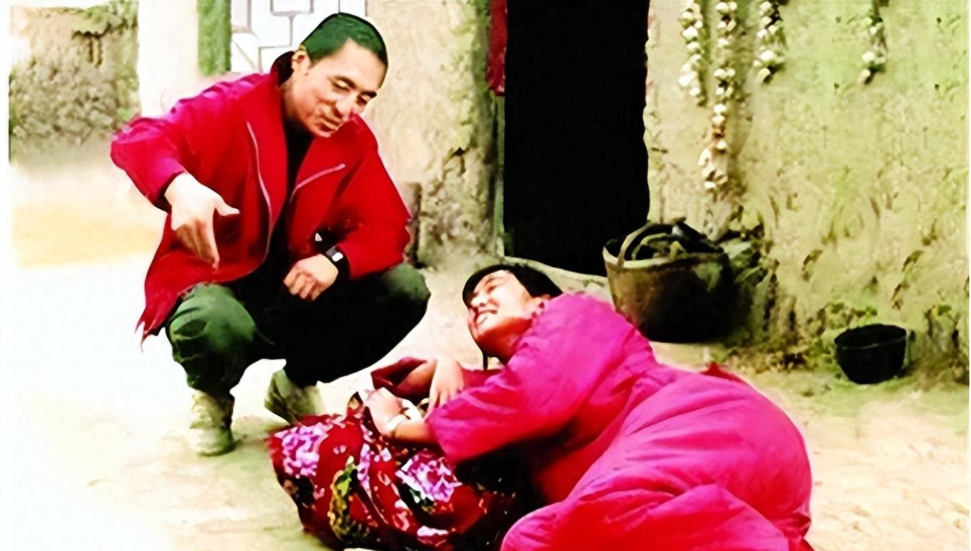 狐狸尾巴终究藏不住, 他妻妾成群, 私生子竟和大腕巩俐越长越像了？