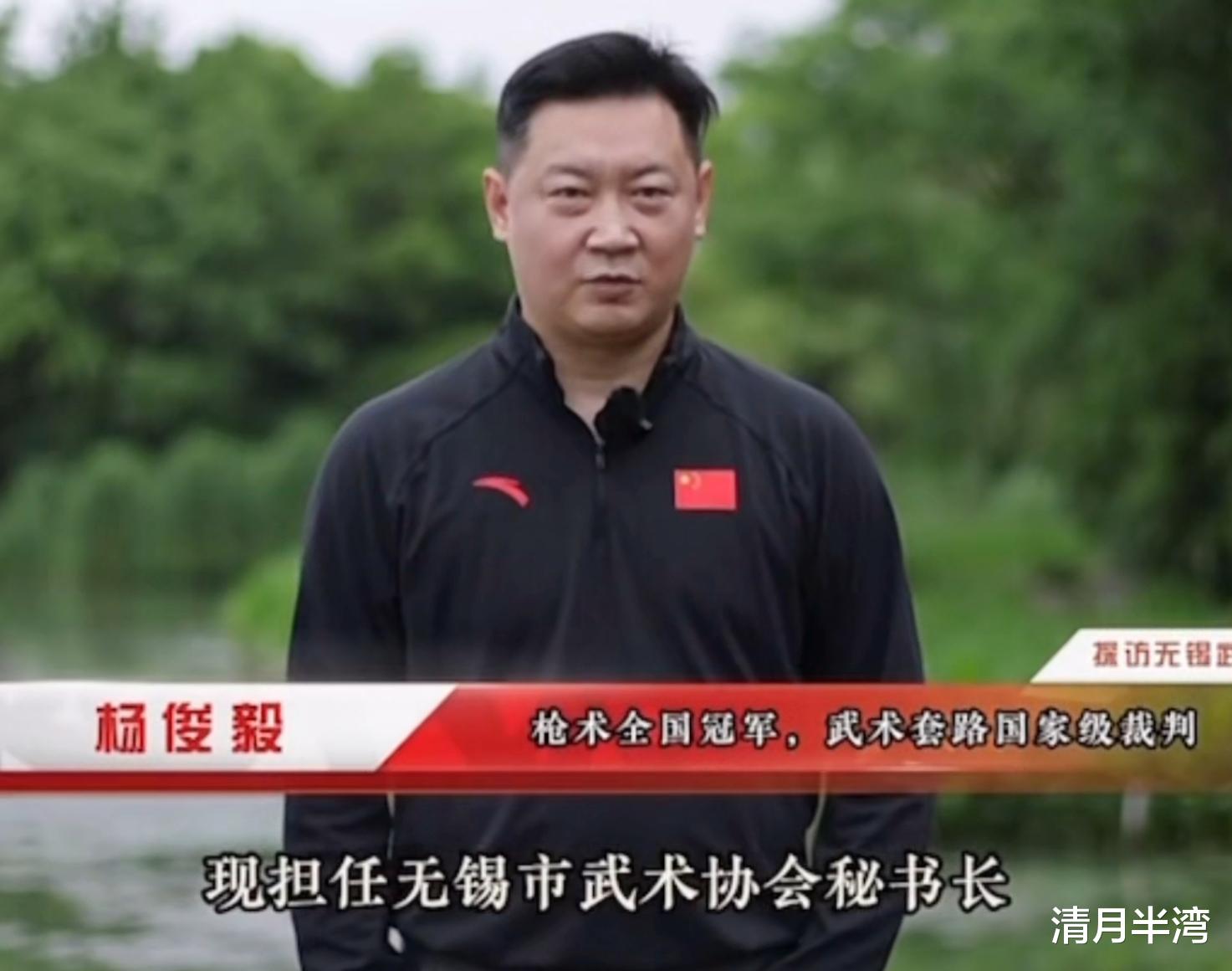 发福是中年男星的颜值杀手，年轻时玉树临风的美男，如今成胖大叔