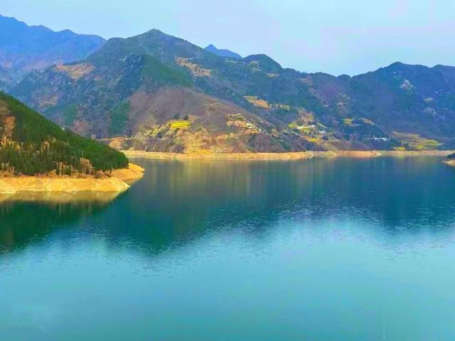 白龙湖|川陕甘三省交界处藏着一个湖，适合遛娃拍照，免费却少有人知！