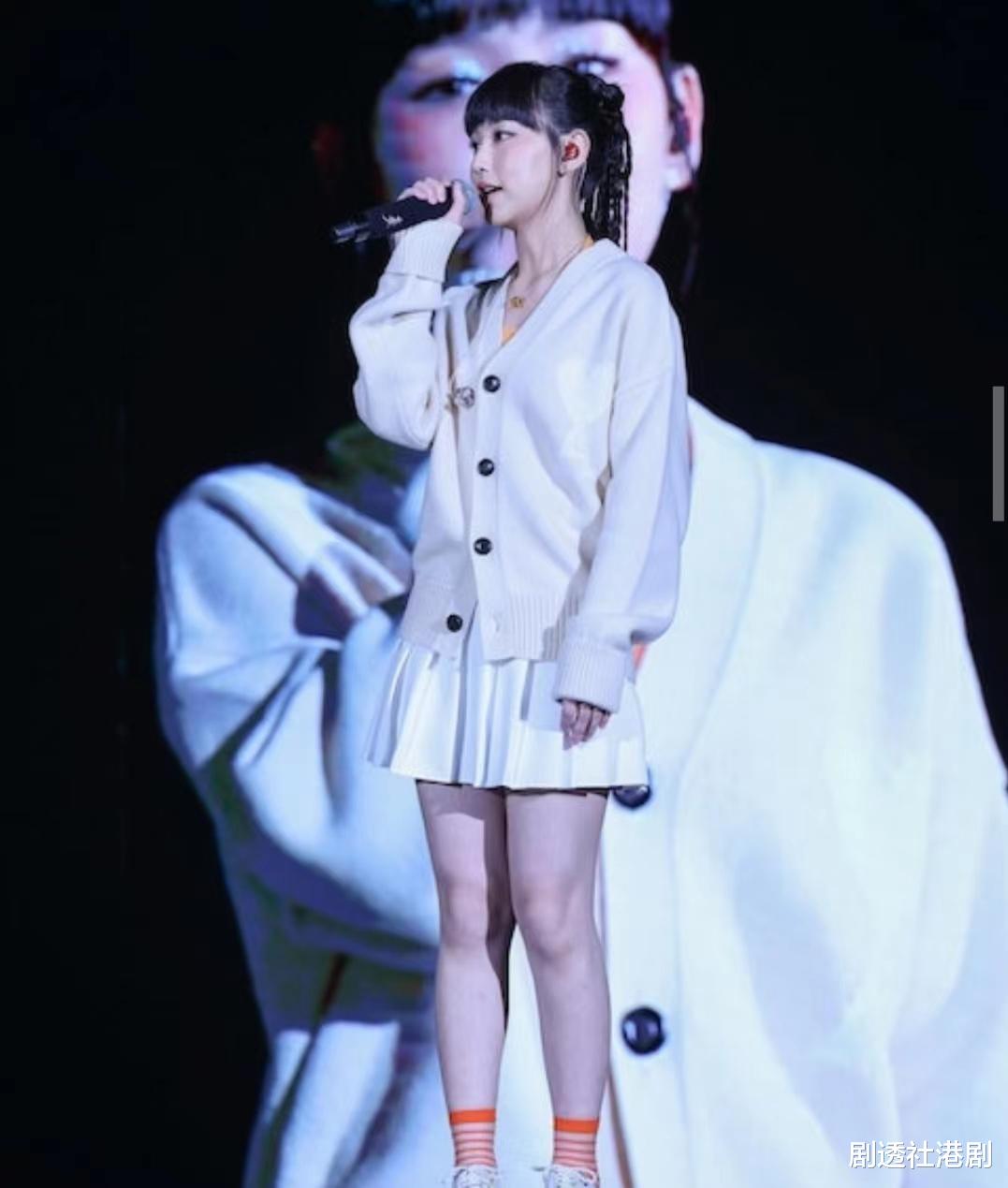 传进驻千万豪宅！TVB歌手出道2年已成吸金王，更被指再改名催星运