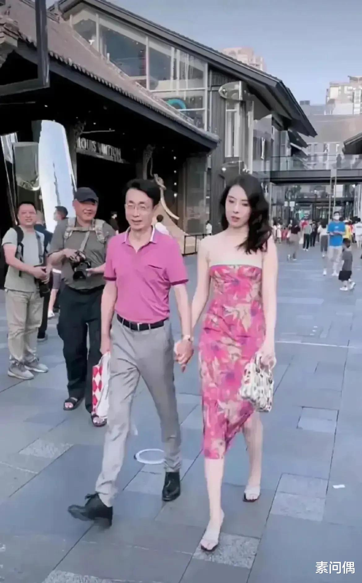 |中石油胡总出轨性感女下属,女方肤白貌美大长腿,个人账号被曝光