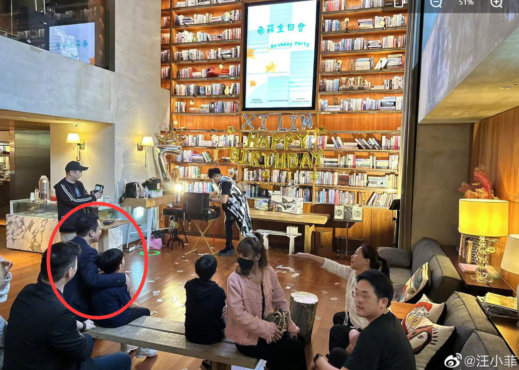 汪小菲|汪小菲返台为儿子庆生,大方公开儿女正脸,玥儿和弟弟一脸不开心