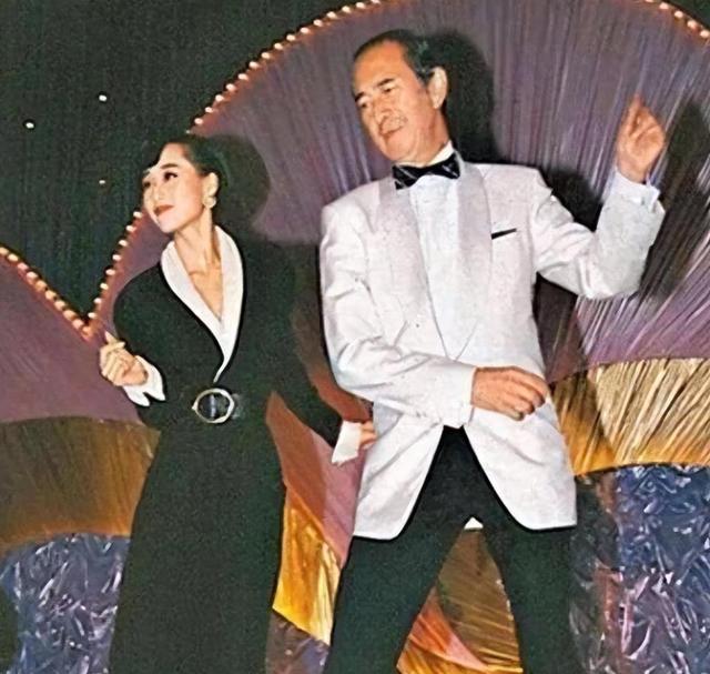 被大佬“藏”起来的4位女星，年轻时都是人间尤物，个个绝色佳人