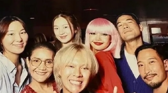 离婚一年后，她终于被反噬了...