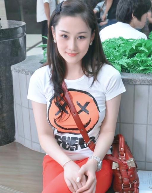 张馨予|张馨予:修得好姻缘,在发布的35岁生日感言中大赞何捷是“良人”