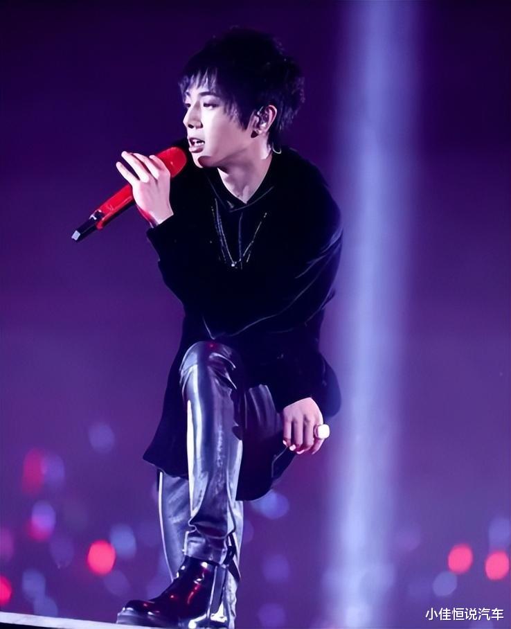 樊亦敏|粉丝也保不住了!33岁华晨宇“无地自容”,“永远的神”终成捧杀