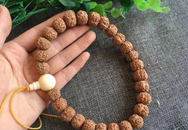 戴1080颗珠子的手串逛街是什么感觉?