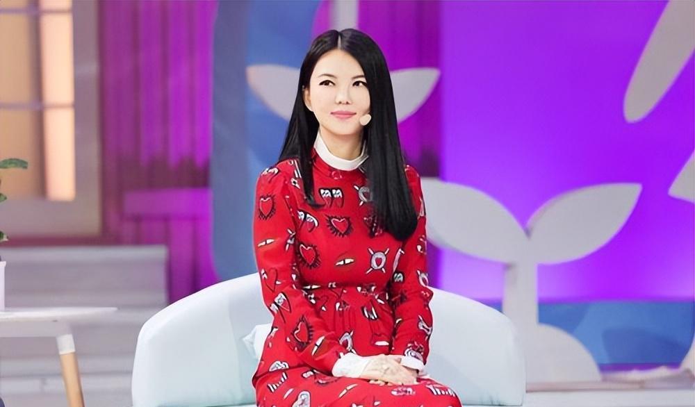 年轻时倾国倾城,老了却成“土肥圆”,这9位发福的女星让人惋惜