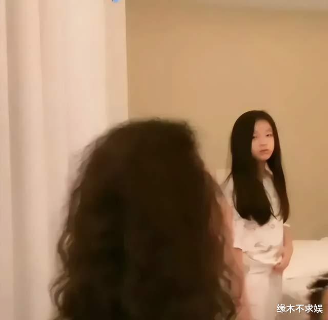 汪小菲一双儿女正面照曝光,神似大S,力破长残传闻,性格引争议