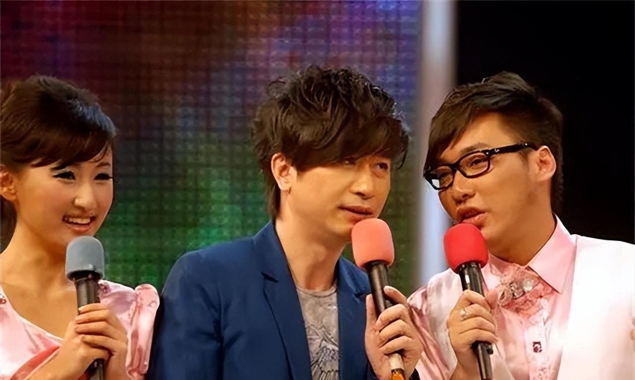 黄舒骏90后娇妻曝光，曾为选美比赛冠军，让54岁的黄舒骏再当爹！